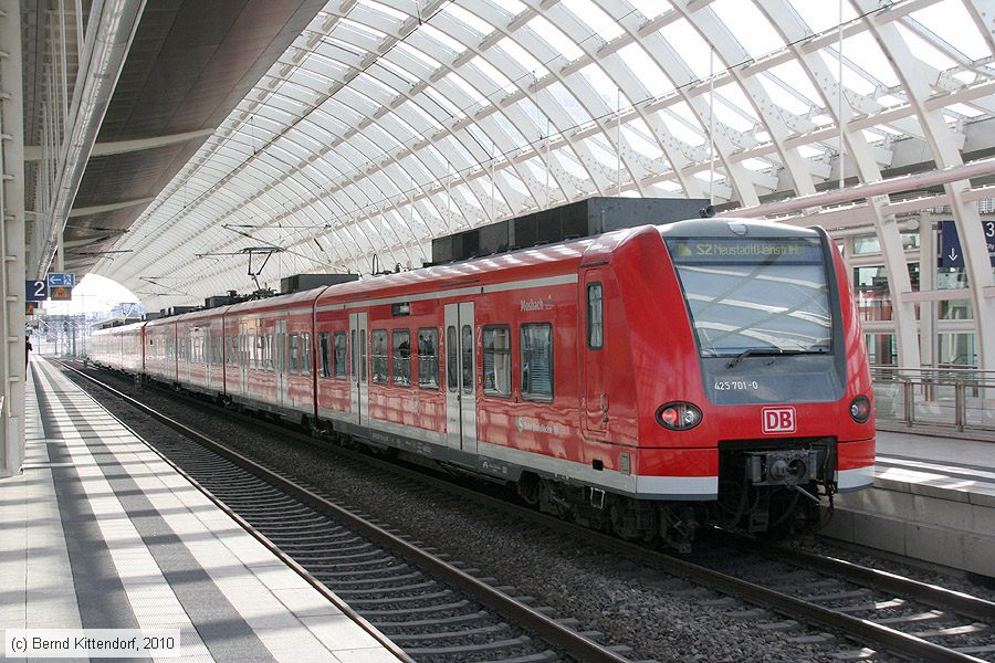 Deutsche Bahn - S-Bahn Rhein Neckar - 425701-0
/ Bild: db4257010_bk1006100014.jpg