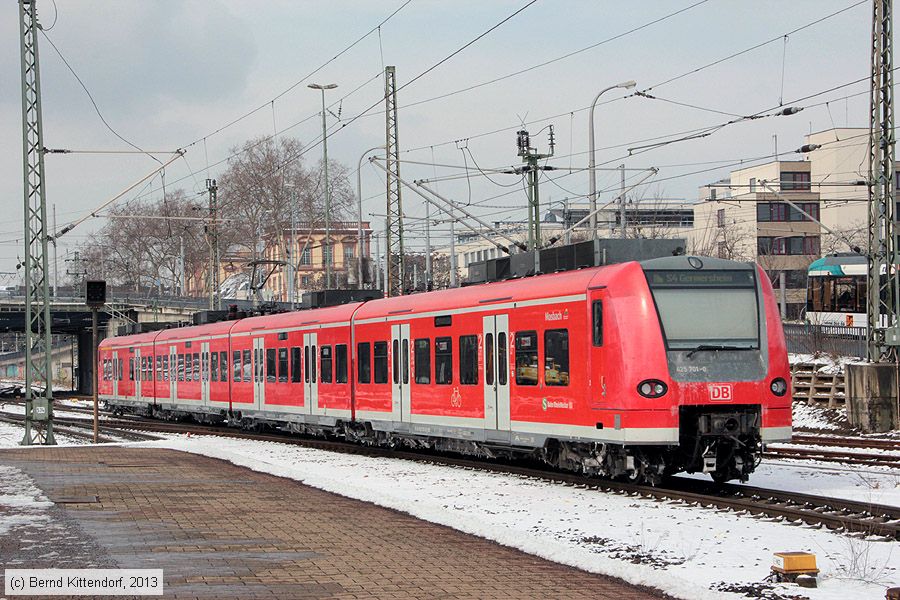 Deutsche Bahn - S-Bahn Rhein Neckar - 425701-0
/ Bild: db4257010_bk1303130053.jpg