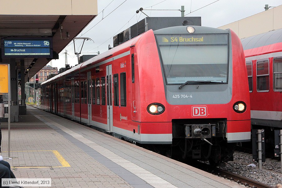 Deutsche Bahn - S-Bahn Rhein Neckar - 425704-4
/ Bild: db4257044_bk1311060004.jpg