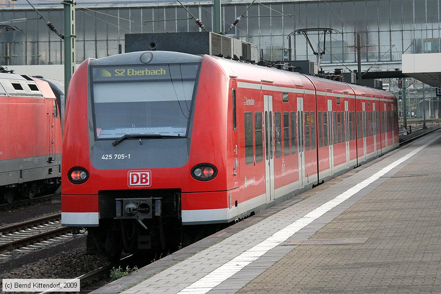 Deutsche Bahn - S-Bahn Rhein Neckar - 425705-1
/ Bild: db4257051_bk0912070031.jpg