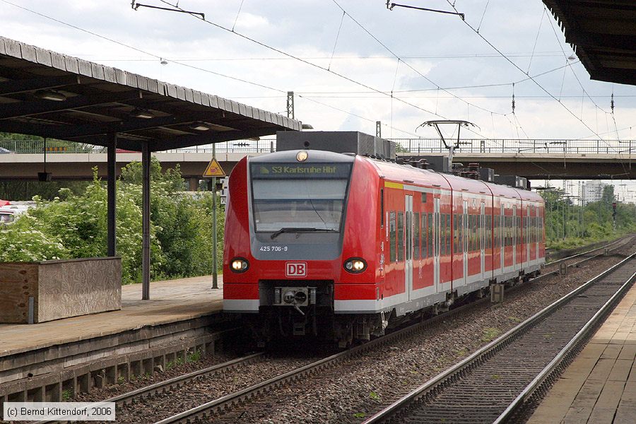 Deutsche Bahn - 425706-9
/ Bild: db4257069_bk0606020131.jpg