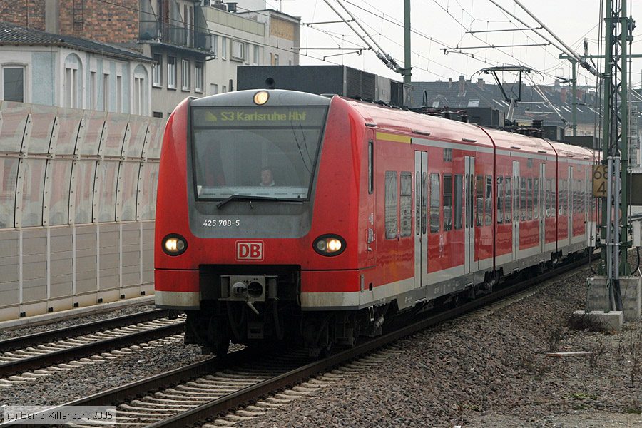 Deutsche Bahn - 425708-5
/ Bild: db4257085_e0013351.jpg