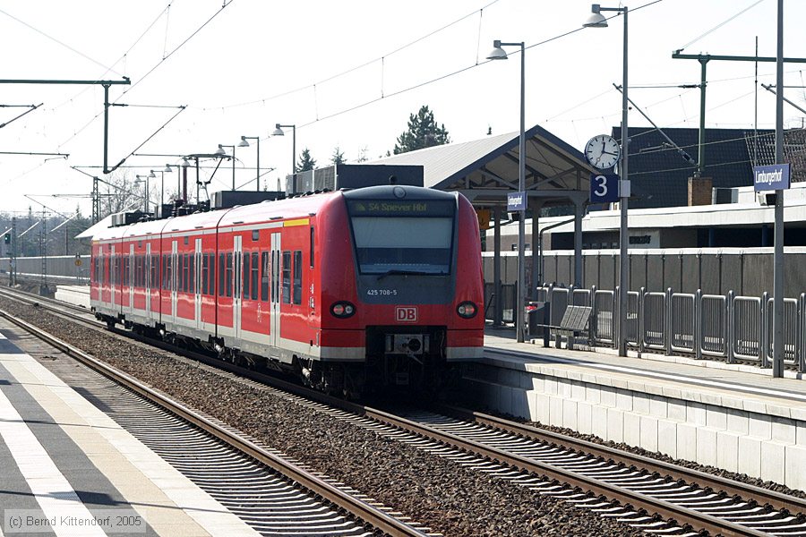 Deutsche Bahn - 425708-5
/ Bild: db4257085_e0015269.jpg