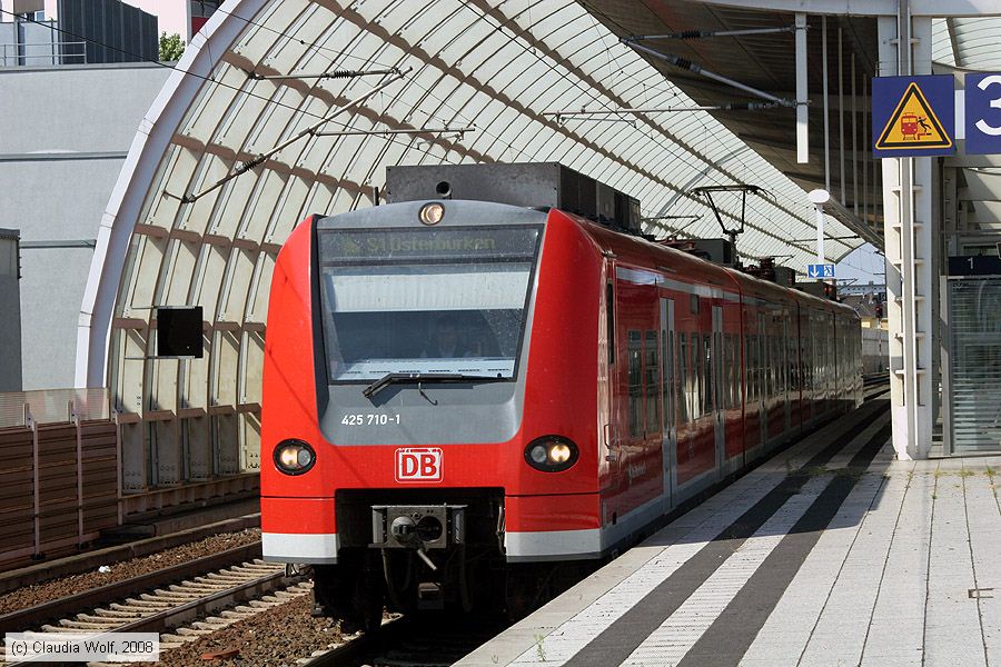 Deutsche Bahn - S-Bahn Rhein Neckar - 425710-1
/ Bild: db4257101_cw0807140017.jpg