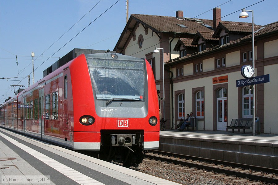 Deutsche Bahn - 425712-7
/ Bild: db4257127_bk0904250065.jpg