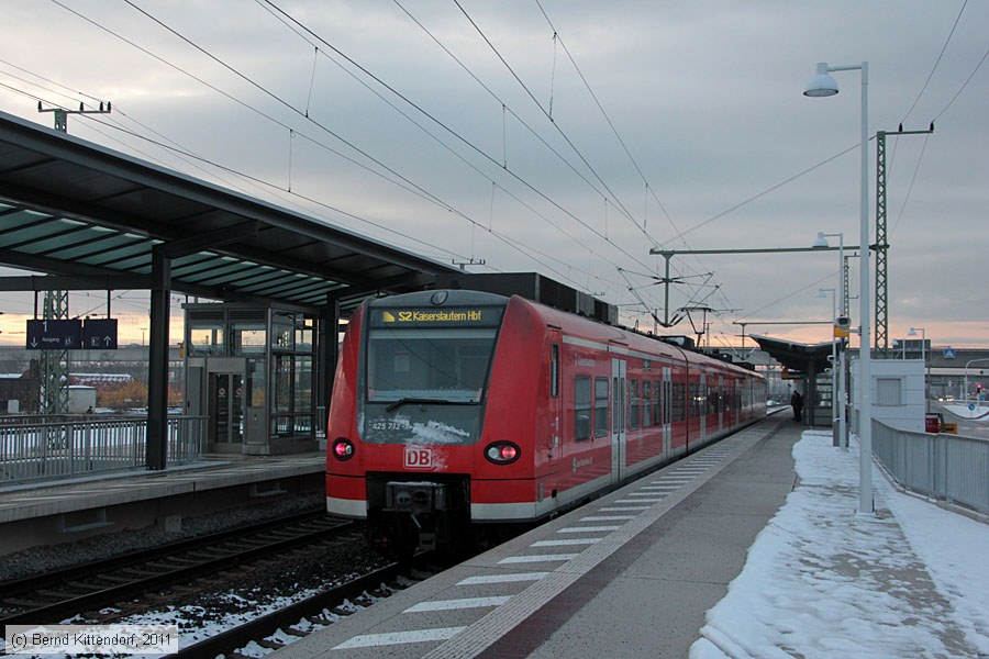 Deutsche Bahn - 425712-7
/ Bild: db4257127_bk1112200083.jpg