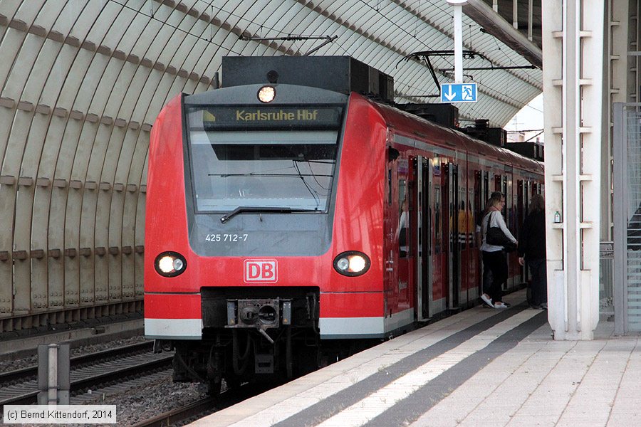 Deutsche Bahn - 425712-7
/ Bild: db4257127_bk1405300044.jpg