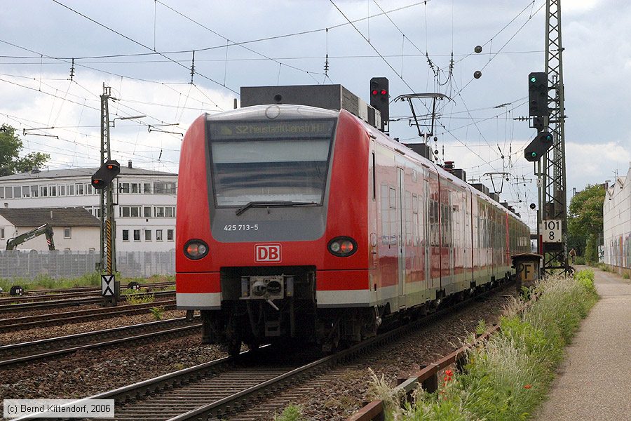 Deutsche Bahn - S-Bahn Rhein Neckar - 425713-5
/ Bild: db4257135_bk0606020030.jpg