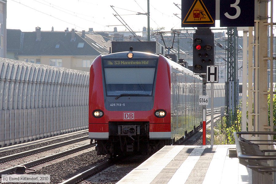Deutsche Bahn - S-Bahn Rhein Neckar - 425713-5
/ Bild: db4257135_bk1010100095.jpg