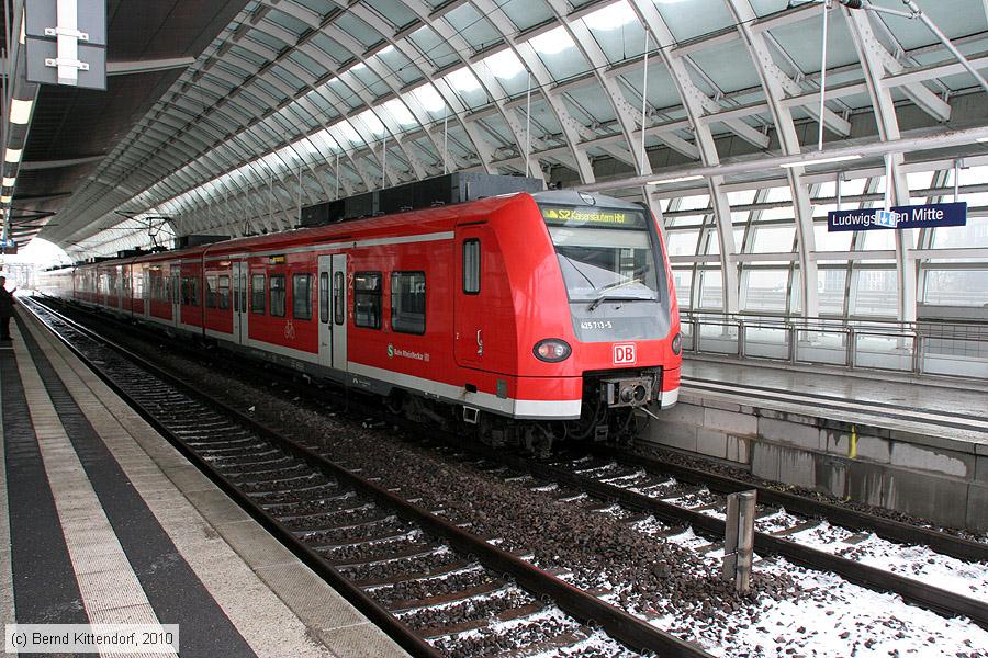 Deutsche Bahn - S-Bahn Rhein Neckar - 425713-5
/ Bild: db4257135_bk1012190023.jpg