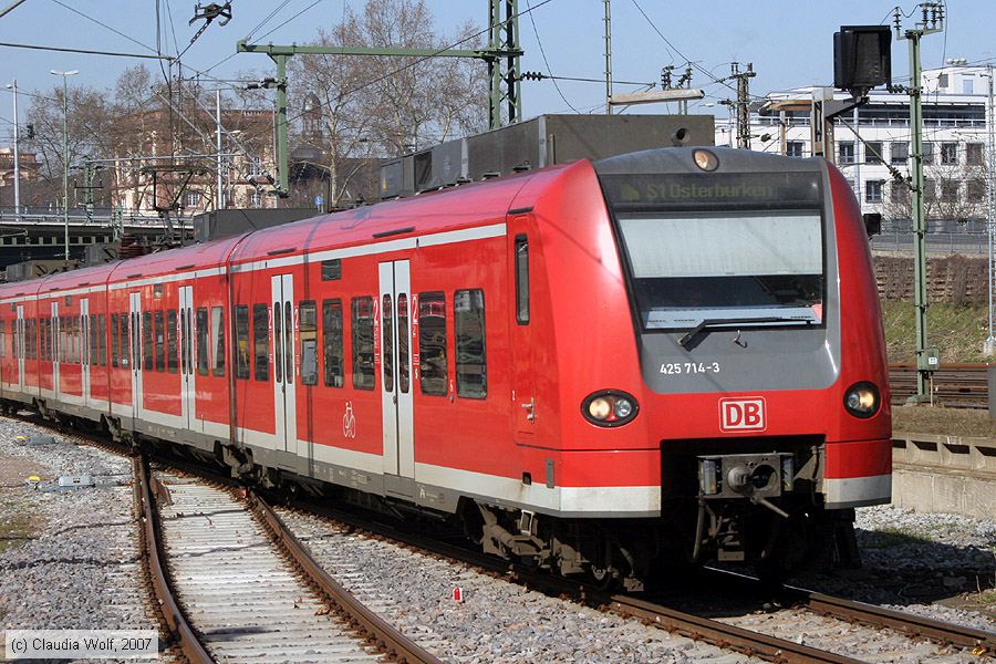 Deutsche Bahn - S-Bahn Rhein Neckar - 425714-3
/ Bild: db4257143_cw0703110026.jpg Deutsche Bahn - S-Bahn Rhein Neckar - 425714-3
/ Bild: db4257143_cw0703110026.jpg