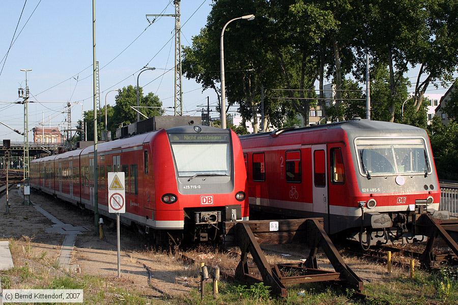 Deutsche Bahn - S-Bahn Rhein Neckar - 425715-0
/ Bild: db4257150_bk0707150005.jpg