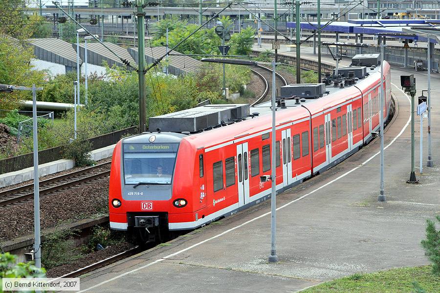 Deutsche Bahn - S-Bahn Rhein Neckar - 425715-0
/ Bild: db4257150_bk0710130018.jpg