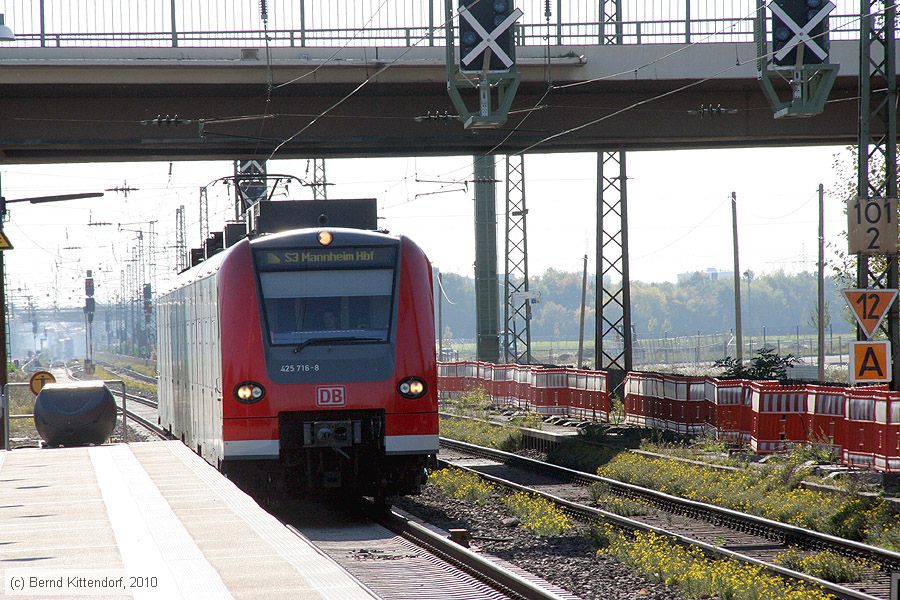 Deutsche Bahn - S-Bahn Rhein Neckar - 425716-8
/ Bild: db4257168_bk1010100038.jpg