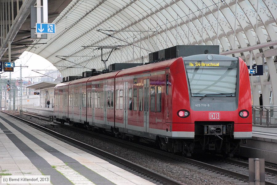 Deutsche Bahn - S-Bahn Rhein Neckar - 425716-8
/ Bild: db4257168_bk1311210007.jpg