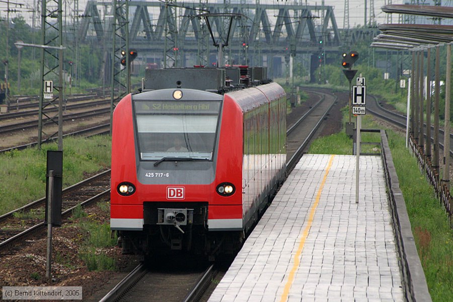 Deutsche Bahn - 425717-6
/ Bild: db4257176_e0018616.jpg Deutsche Bahn - 425717-6
/ Bild: db4257176_e0018616.jpg