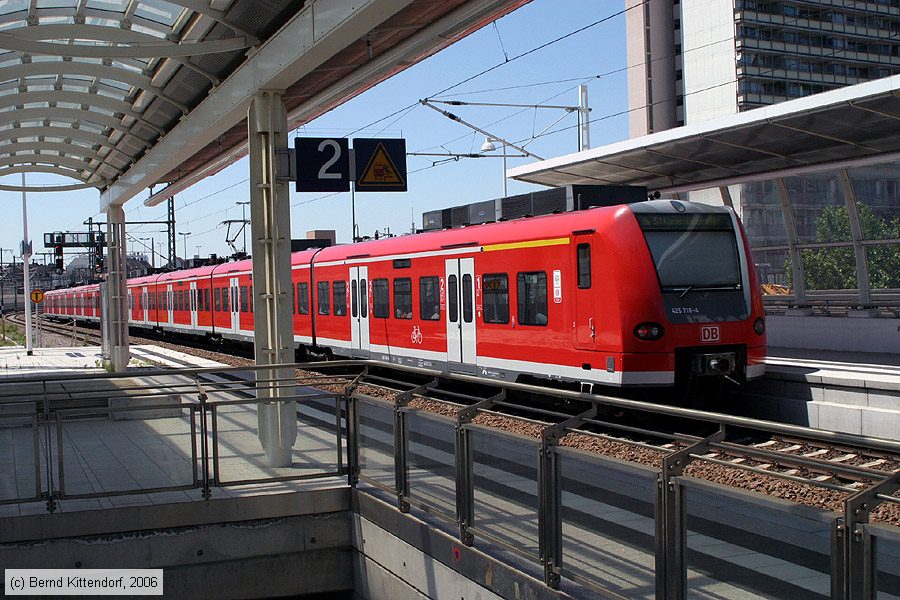 Deutsche Bahn - S-Bahn Rhein Neckar - 425718-4
/ Bild: db4257184_bk0606120057.jpg