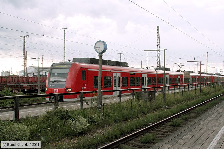 Deutsche Bahn - S-Bahn Rhein Neckar - 425718-4
/ Bild: db4257184_bk1107230056.jpg Deutsche Bahn - S-Bahn Rhein Neckar - 425718-4
/ Bild: db4257184_bk1107230056.jpg