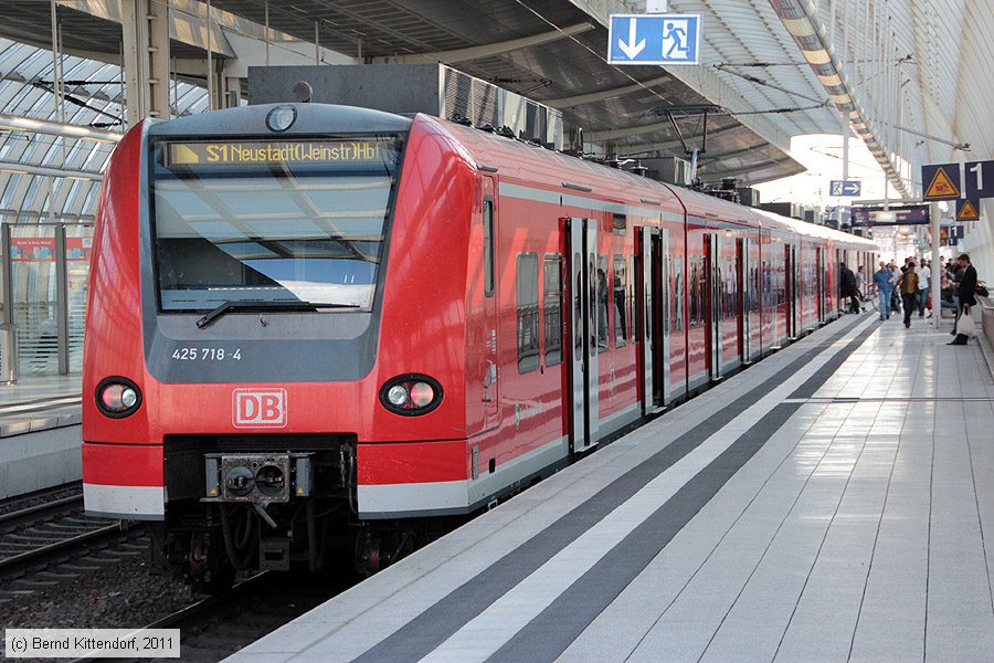 Deutsche Bahn - S-Bahn Rhein Neckar - 425718-4
/ Bild: db4257184_bk1108300027.jpg Deutsche Bahn - S-Bahn Rhein Neckar - 425718-4
/ Bild: db4257184_bk1108300027.jpg