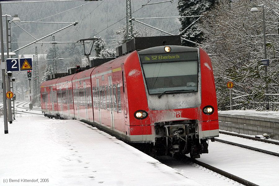 Deutsche Bahn - S-Bahn Rhein Neckar - 425718-4
/ Bild: db4257184_e0025267.jpg