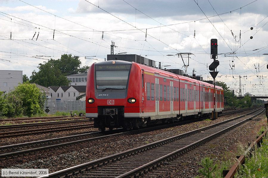 Deutsche Bahn - 425719-2
/ Bild: db4257192_bk0606020093.jpg