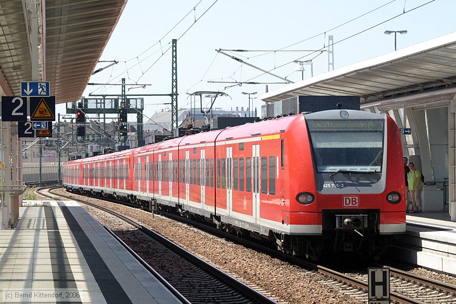 Deutsche Bahn - 425719-2
/ Bild: db4257192_bk0606120004.jpg