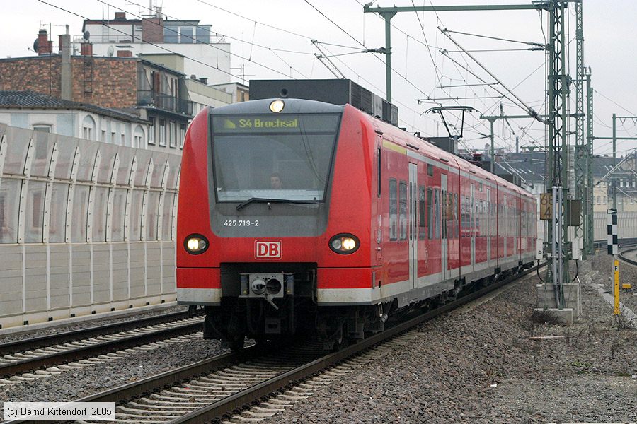 Deutsche Bahn - 425719-2
/ Bild: db4257192_e0013315.jpg