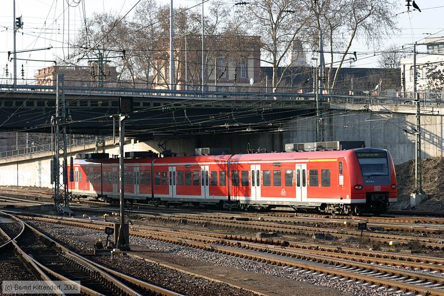 Deutsche Bahn - 425720-0
/ Bild: db4257200_bk0603190018.jpg