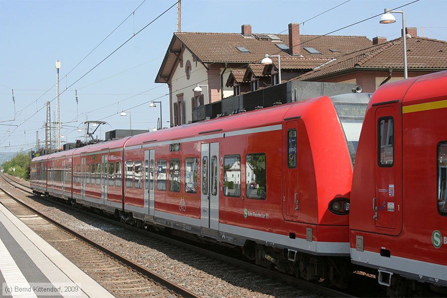 Deutsche Bahn - 425720-0
/ Bild: db4257200_bk0904250072.jpg