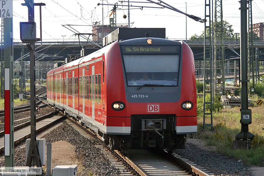 Deutsche Bahn - 425723-4
/ Bild: db4257234_cw0707310051.jpg Deutsche Bahn - 425723-4
/ Bild: db4257234_cw0707310051.jpg