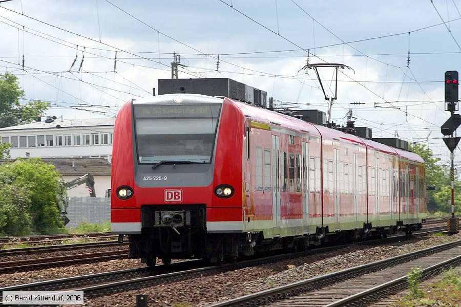 Deutsche Bahn - S-Bahn Rhein Neckar - 425725-9
/ Bild: db4257259_bk0606020039.jpg