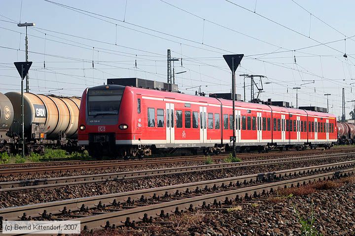Deutsche Bahn - S-Bahn Rhein Neckar - 425725-9
/ Bild: db4257259_bk0705180093.jpg