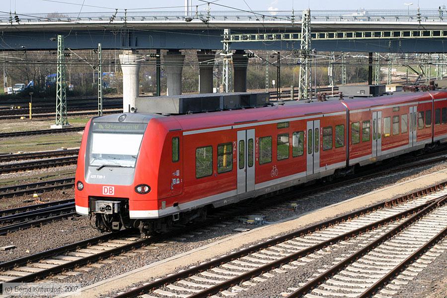 Deutsche Bahn - 425729-1
/ Bild: db4257291_bk0703150092.jpg