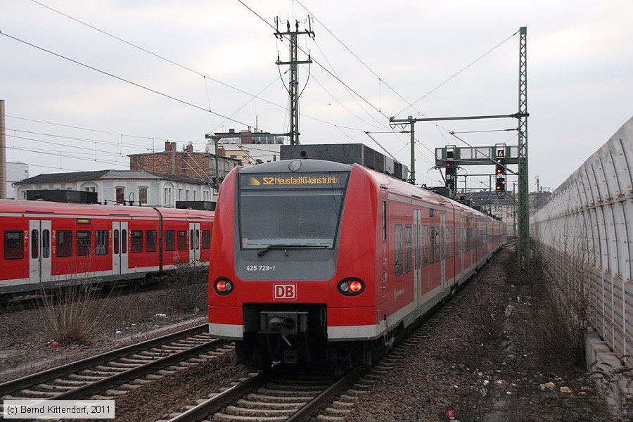 Deutsche Bahn - S-Bahn Rhein Neckar - 425729-1
/ Bild: db4257291_bk1101280045.jpg