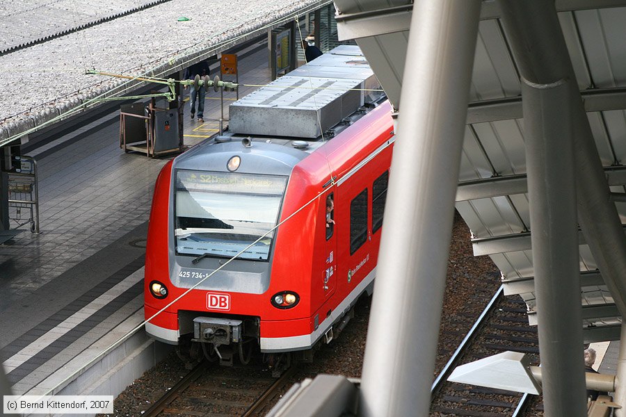 Deutsche Bahn - 425734-1
/ Bild: db4257341_bk0709290019.jpg Deutsche Bahn - 425734-1
/ Bild: db4257341_bk0709290019.jpg