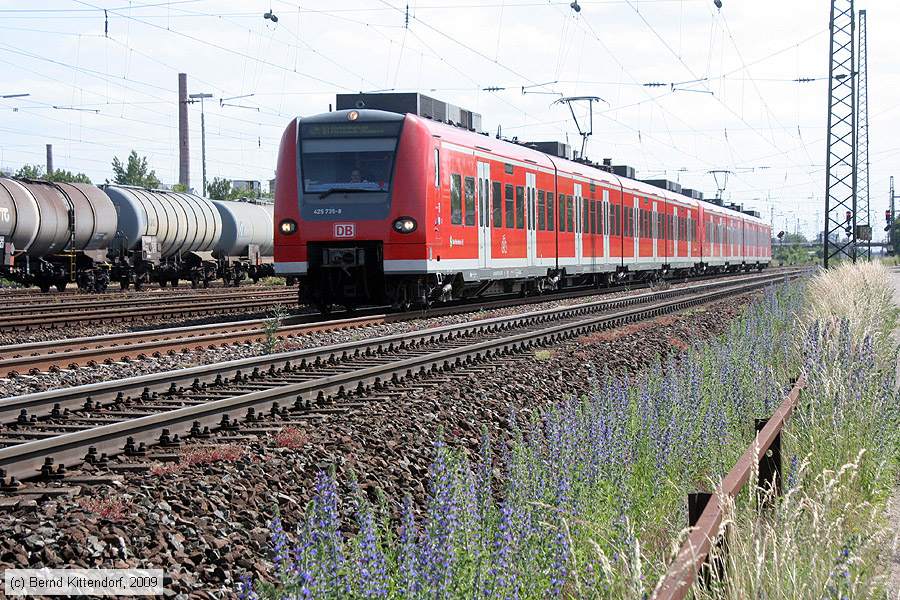 Deutsche Bahn - S-Bahn Rhein Neckar - 425735-8
/ Bild: db4257358_bk0906040037.jpg