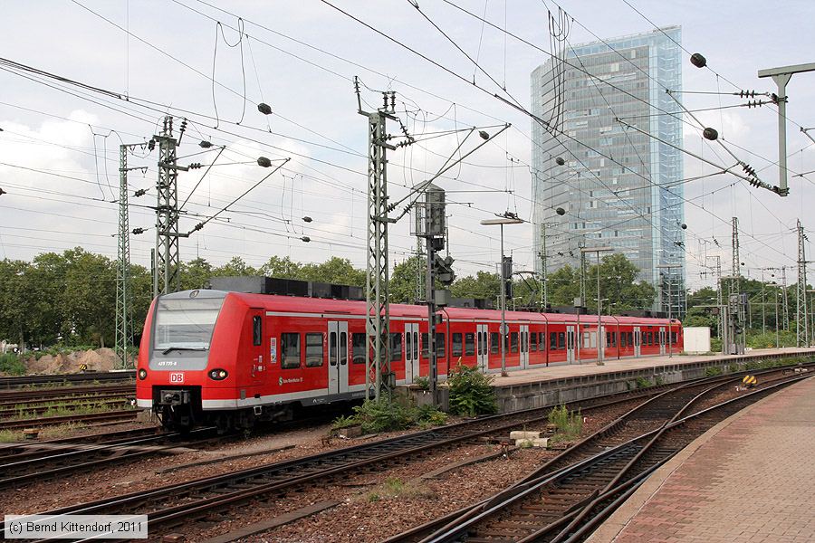 Deutsche Bahn - S-Bahn Rhein Neckar - 425735-8
/ Bild: db4257358_bk1107270024.jpg