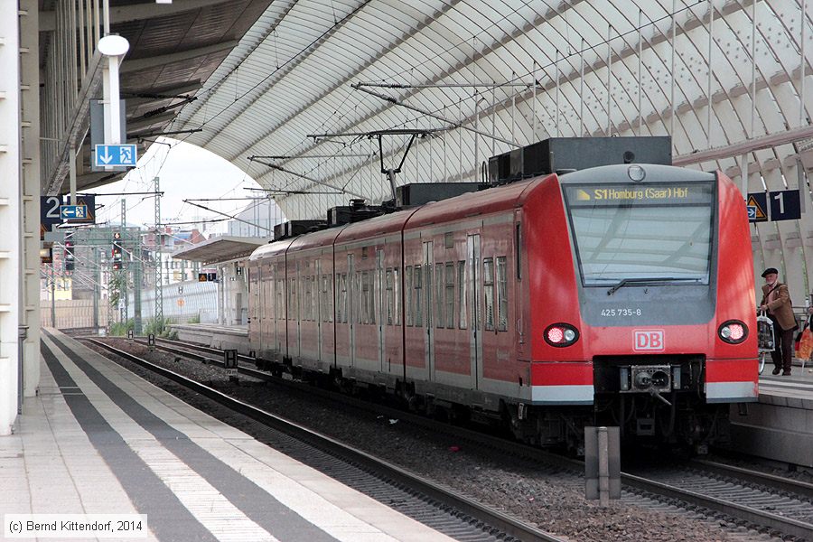 Deutsche Bahn - S-Bahn Rhein Neckar - 425735-8
/ Bild: db4257358_bk1405300052.jpg
