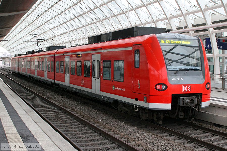 Deutsche Bahn - 425736-6
/ Bild: db4257366_bk0712290002.jpg