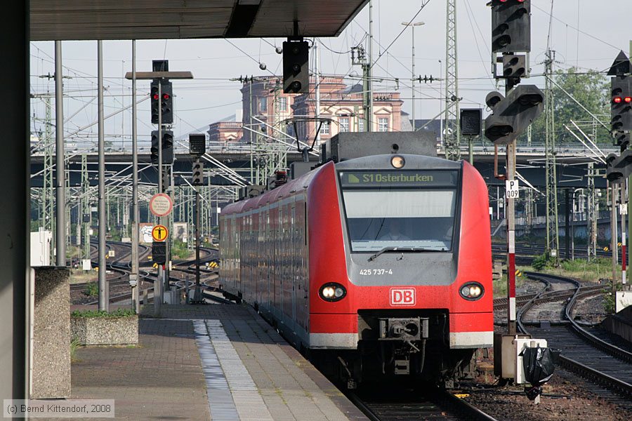 Deutsche Bahn - 425737-4
/ Bild: db4257374_bk0805250008.jpg Deutsche Bahn - 425737-4
/ Bild: db4257374_bk0805250008.jpg