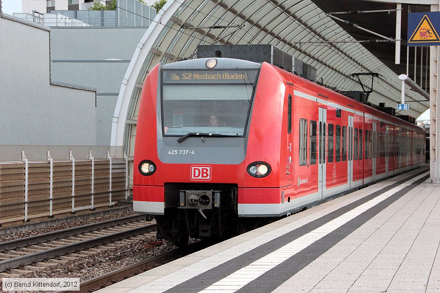 Deutsche Bahn - 425737-4
/ Bild: db4257374_bk1207190060.jpg Deutsche Bahn - 425737-4
/ Bild: db4257374_bk1207190060.jpg