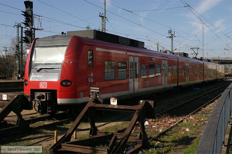 Deutsche Bahn - 425740-8
/ Bild: db4257408_bk0703040012.jpg
