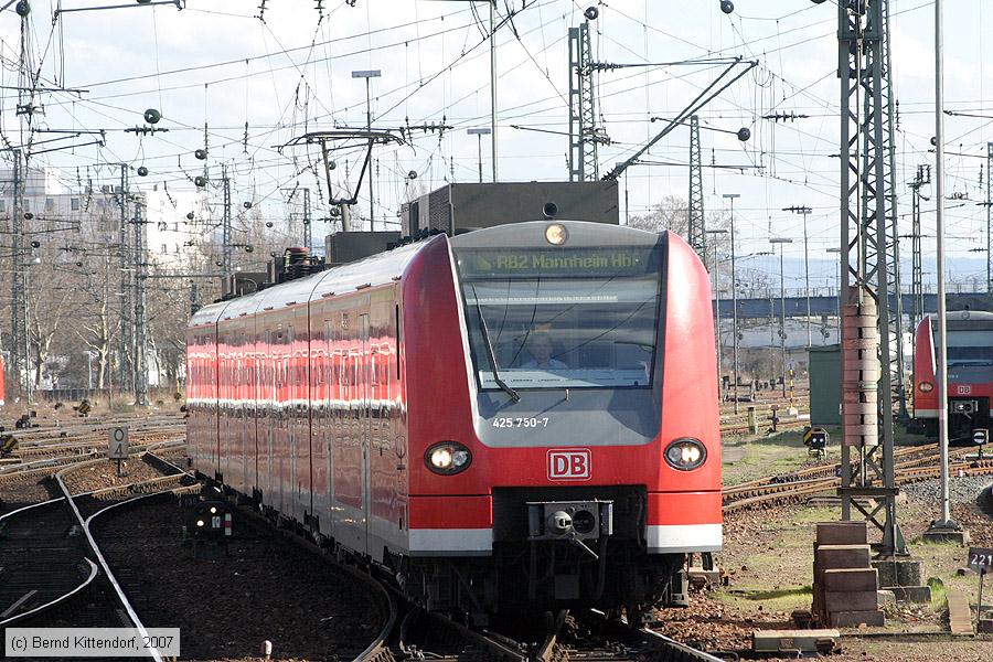 Deutsche Bahn - 425750-7
/ Bild: db4257507_bk0703040133.jpg