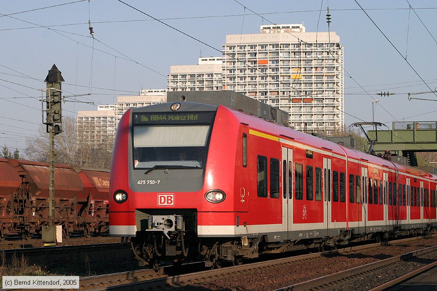 Deutsche Bahn - 425750-7
/ Bild: db4257507_e0015767.jpg