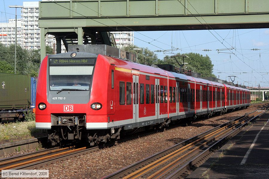Deutsche Bahn - 425752-3
/ Bild: db4257523_bk0807100035.jpg