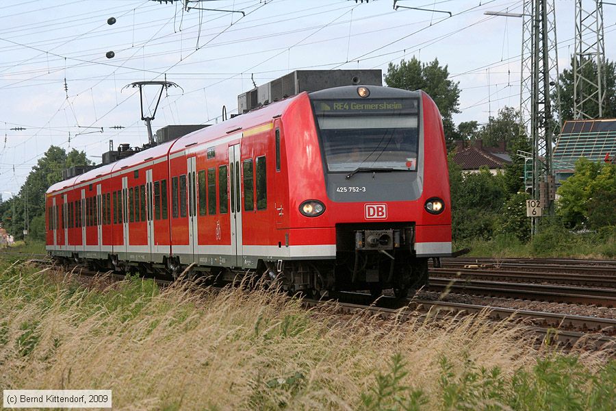 Deutsche Bahn - 425752-3
/ Bild: db4257523_bk0906040120.jpg
