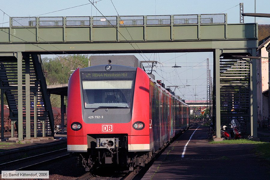Deutsche Bahn - 425752-3
/ Bild: db4257523_e0016715.jpg