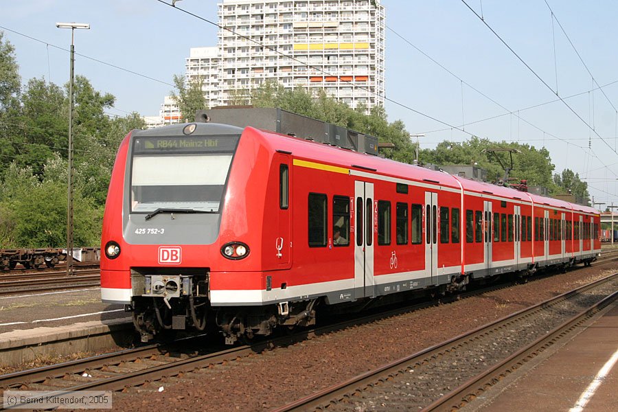 Deutsche Bahn - 425752-3
/ Bild: db4257523_e0021794.jpg