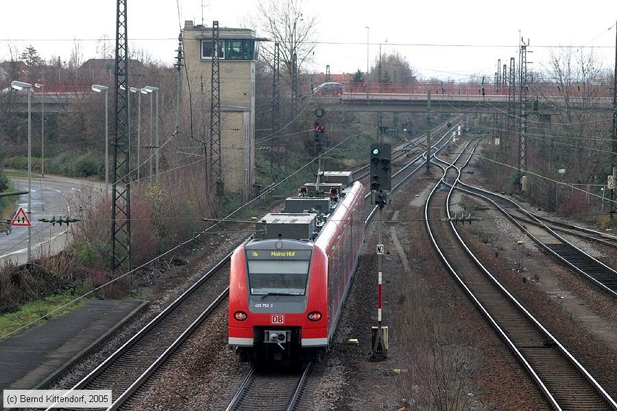 Deutsche Bahn - 425752-3
/ Bild: db4257523_e0025049.jpg