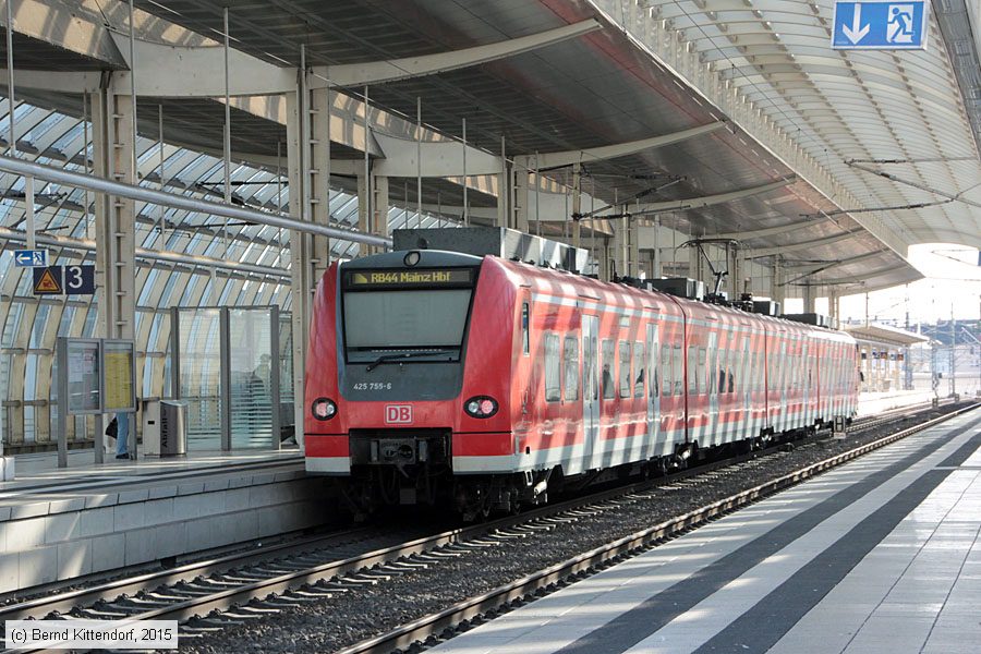 Deutsche Bahn - 425755-6
/ Bild: db4257556_bk1504050027.jpg